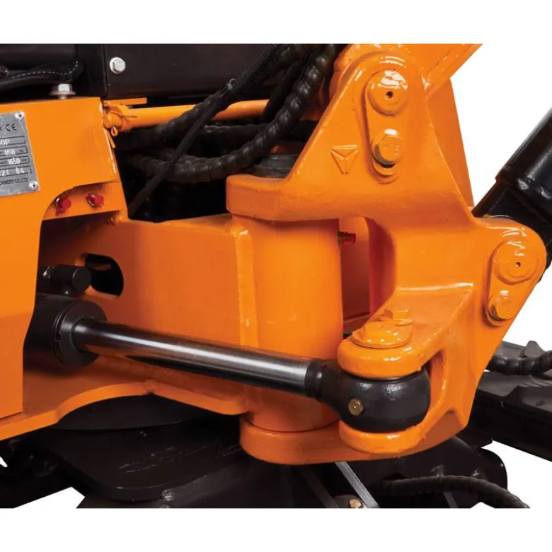Minigraver 850 kg - dieselmotor og drejelig arm