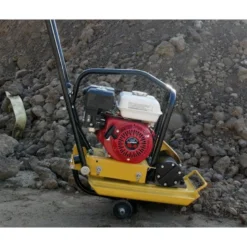 Pladevibrator 62 kg m/Loncin motor, gummiplade og kørehjul